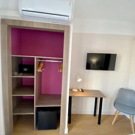 Hotel Courbet Juan-les-Pins Esterno foto