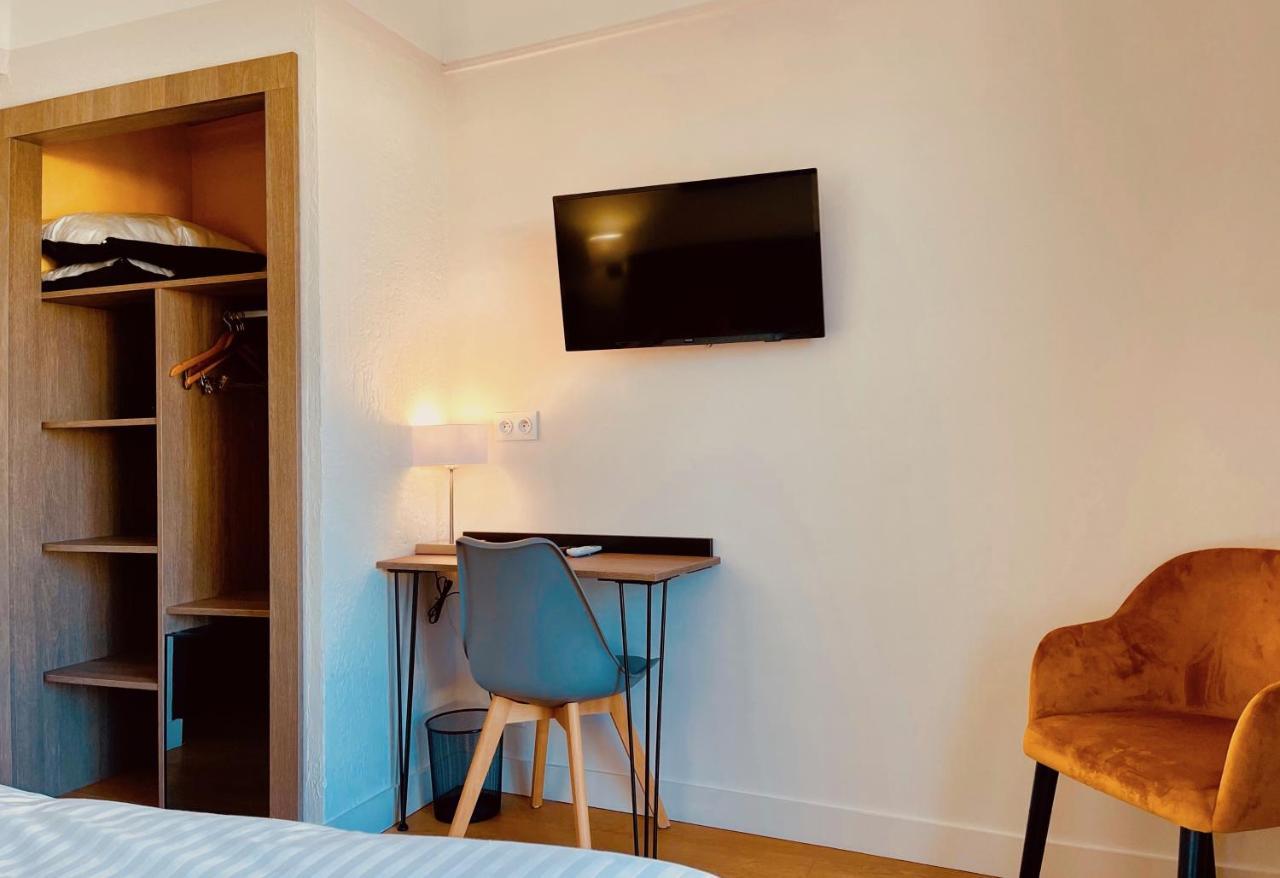 Hotel Courbet Juan-les-Pins Esterno foto