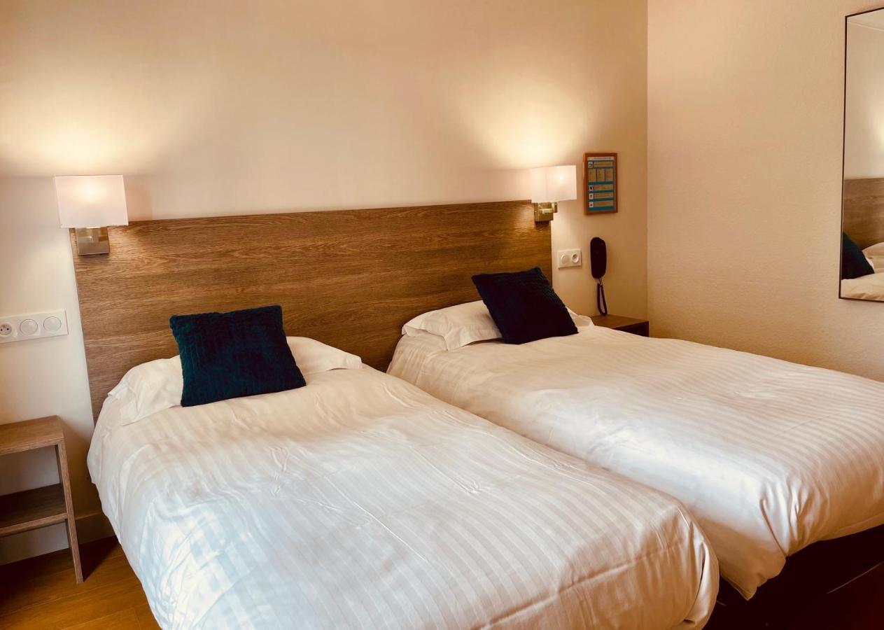 Hotel Courbet Juan-les-Pins Esterno foto