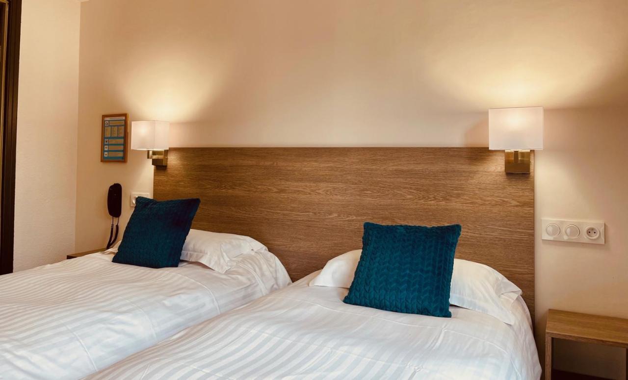 Hotel Courbet Juan-les-Pins Esterno foto