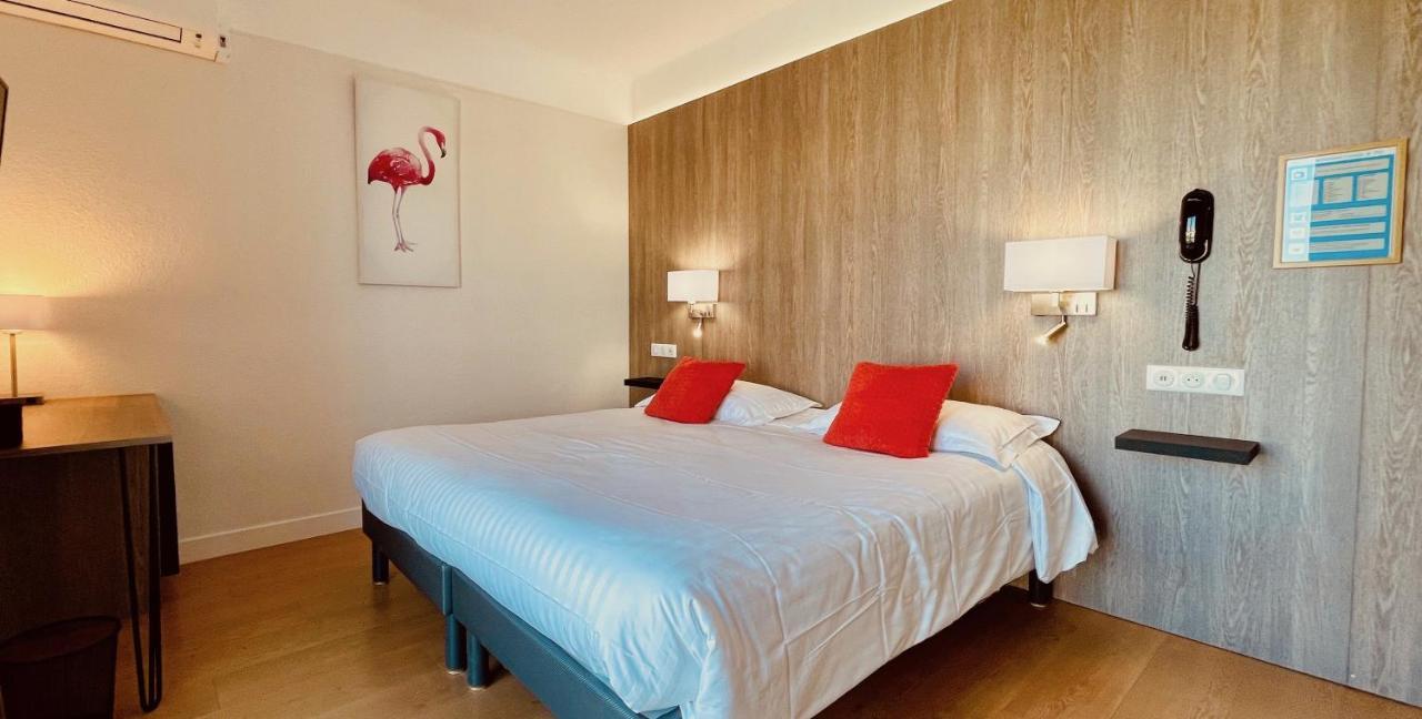 Hotel Courbet Juan-les-Pins Esterno foto