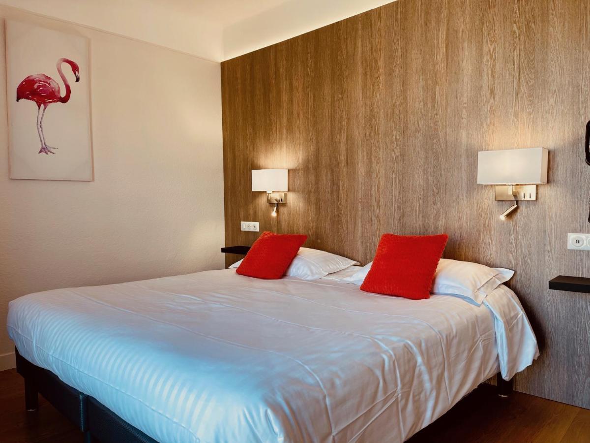 Hotel Courbet Juan-les-Pins Esterno foto