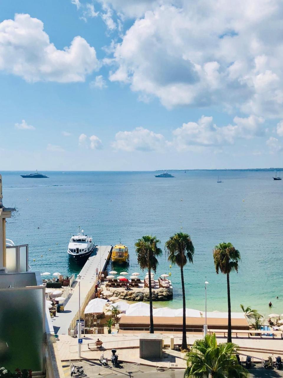 Hotel Courbet Juan-les-Pins Esterno foto