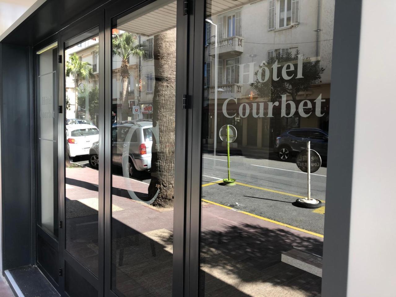 Hotel Courbet Juan-les-Pins Esterno foto