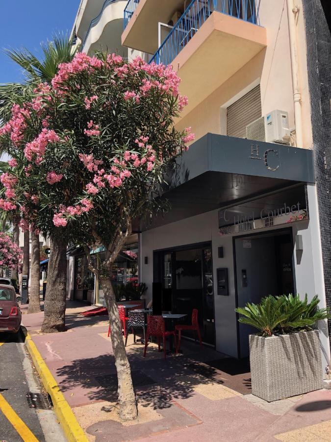 Hotel Courbet Juan-les-Pins Esterno foto